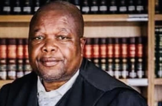 “I WON’T GO TO JAIL MY FATHER IS A JUDGE:Chief Justice Bheki Maphalala blocks arrest of SwaziPharm Director Kareem Ashraff in a multibillion drugs shortage case linking her suspended daughter Pholile Maphalala.