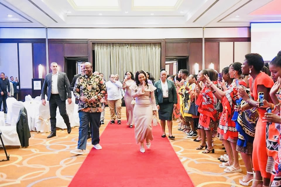 Billionaire King Mswati and his new wife Jacob Zuma’s daughter splash over R1million cash in Serbia,give each eSwatini, South African University student R8,000.00 amid shortage of drugs in public hospitals.