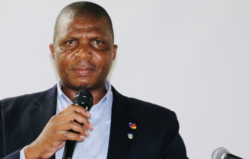 ANGIFUNI SICHWALA LESIHAMBA NGE-WHEELCHAIR LANA:Education Minister abuses sickly Principal Secretary(PS) Bhekithemba Gama, writes to Civil Service Commission(CSC) calling for his removal.