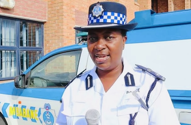 BREAKING NEWS: Siphofaneni police looking for Mbongeni Mamba who allegedly assaulted King Mswati’s ritual men(Bemanti) for invading his home.