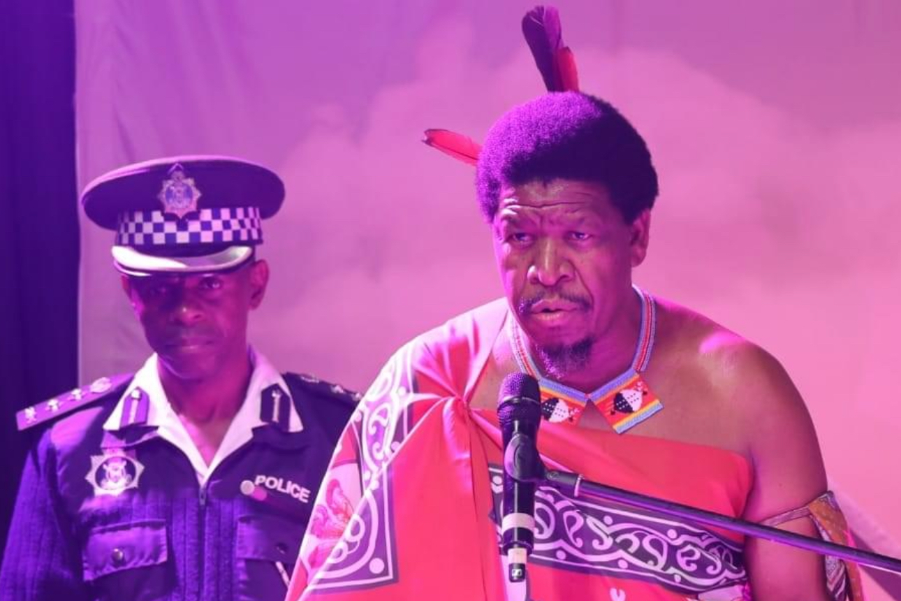 Chief Justice Bheki Maphalala, Supreme Court Judge Phesheya Dlamini question why Government is refusing to increase salaries for junior police officers under Phase two(2).