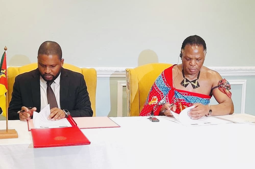 Natural Resources Minister Prince Lonkhokhela signs Memorandum of Understanding(MoU) with Mozambique, project seeking to provide clean water for the benefit of Lomahasha residents to commence soon.