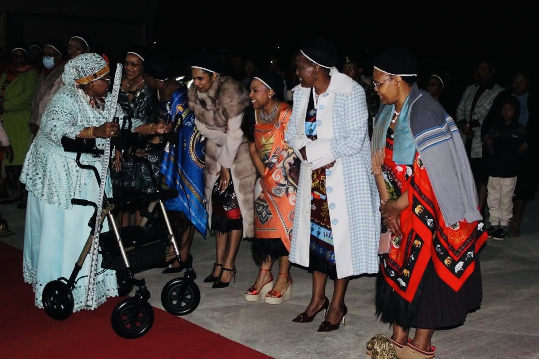 Queen Ntombi Tfwala travels to the United Arab Emirates(UAE) for medical check-up amid shortage of drugs in eSwatini’s public hospitals.