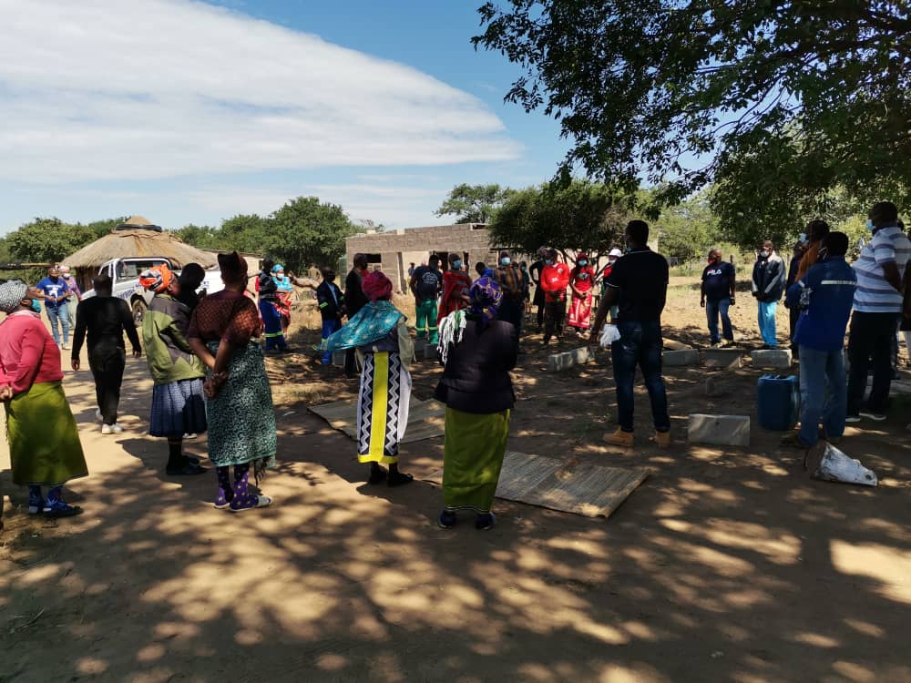 Pro-democracy MPs donate E10,000.00 to family of KaMkhweli resident who was killed by Mkhaya Rangers.