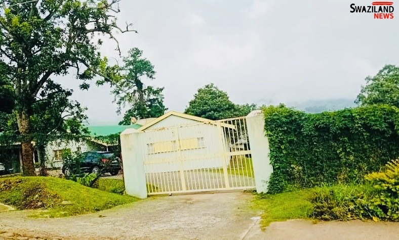 EXPOSED:Dismissed Public Service Principal Secretary(PS) allocates Government house to Prince Majaha’s friend Njobo Nkosi who is not a civil servant,NAPSAWU Prasident demands answers.