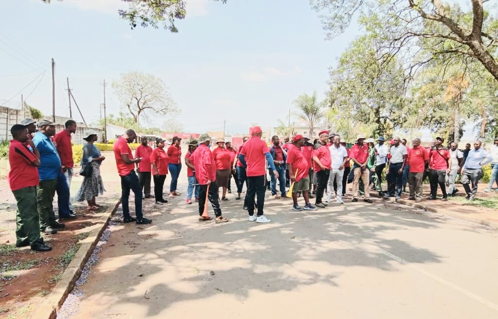 University of Eswatini(UNESWA) Lecturers to engage in a protest on Tuesday morning amid delay in the payment of salaries, Secretary General Dr. Mduduzi Shongwe confirms.