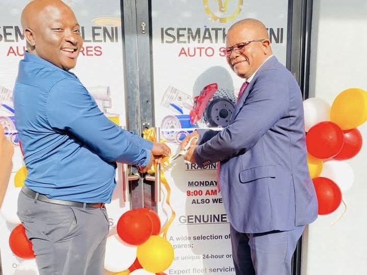 Commerce Minister Mancoba Khumalo officially opens first 24-hour Swazi owned Isematholeni Auto Spares, Director Nkosinathi Khanyile says struggle for a better life motivated him to open business.