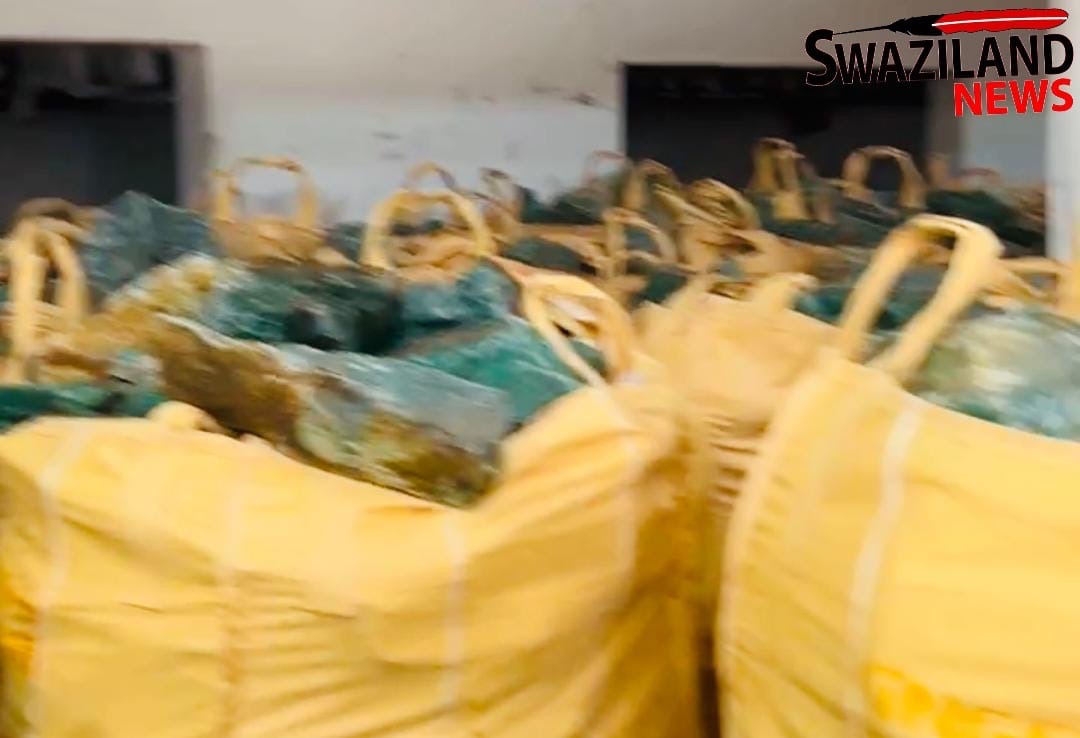 REVEALED:King Mswati tricked by son Prince Lindani and brother Guduza in a multibillion mineral deal, smuggled illegal Malolotja Green Chert worth over R4billion impounded in China.