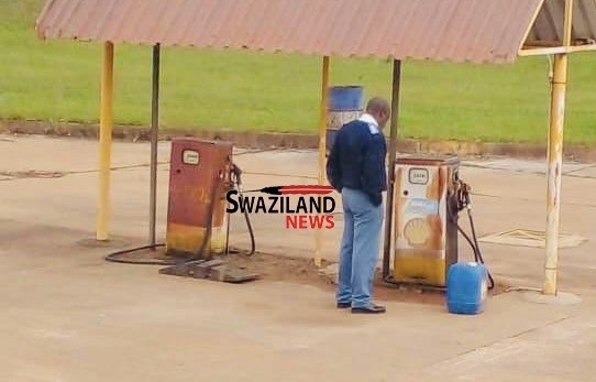 EXPOSED:Department of Fire Divisional Officer-Transport Jeremiah Dlamini allegedly stealing Government fuel,suspends junior officer who caught him.