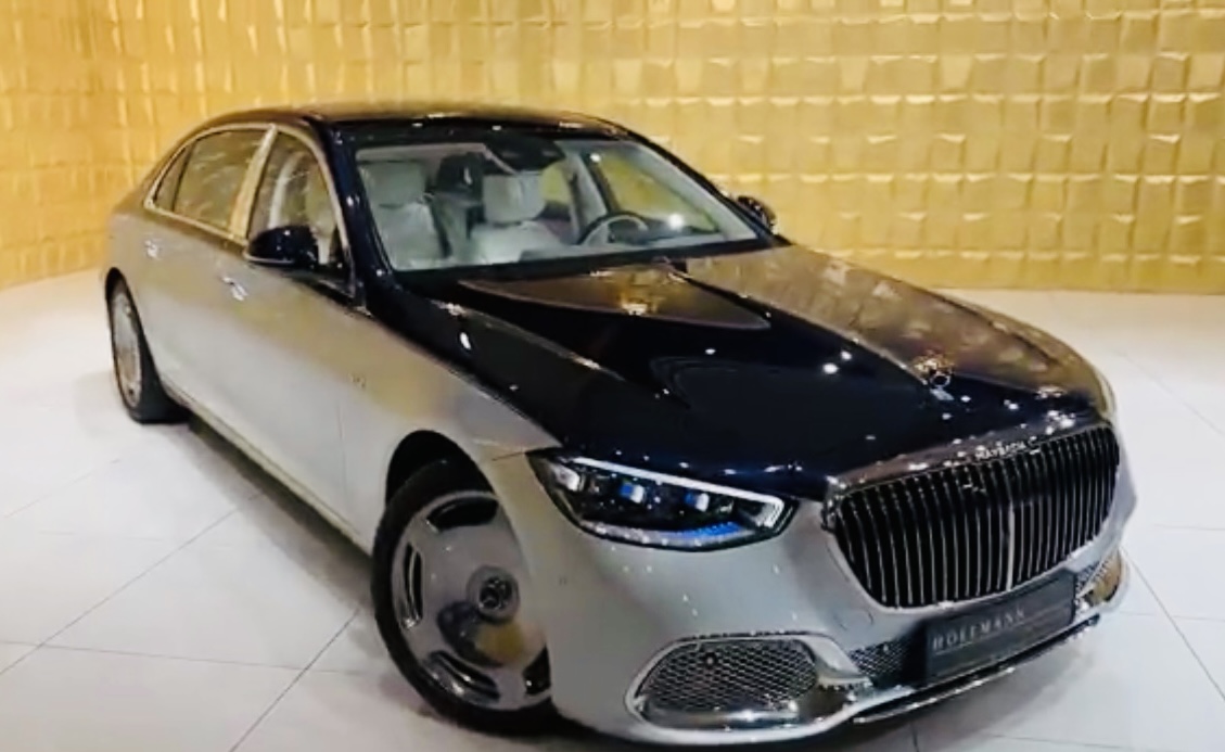 REVEALED:Mswati buys over R4million Mercedes Maybach for his new Liphovela Nomcebo Zuma, Acting Government Spokesperson says King not obligated to disclose private purchases.
