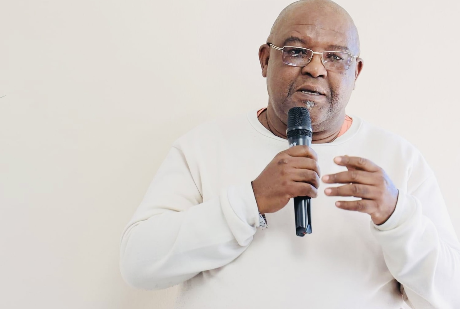 OPINION:Nation Magazine editor Bheki Makhubu went to jail protecting the independence of journalism,we won’t allow sellouts to use the media as a bargaining tool for better jobs. 