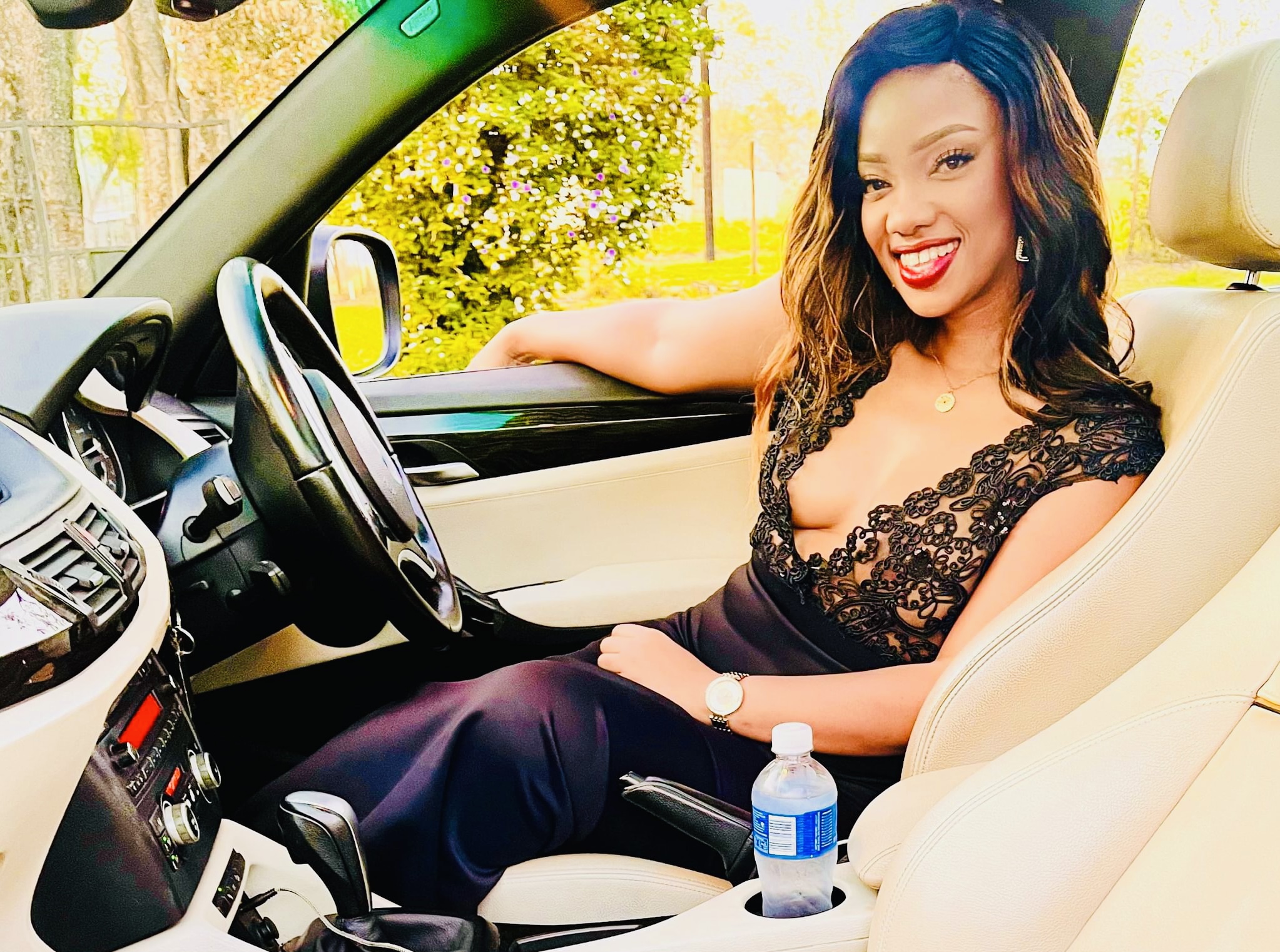 ANALYSIS:What online advertising mean to the print media?;former King’s Office CEO Bheki Dlamini’s daughter Nokwanda sold her BMW via a mere Facebook post within an hour.