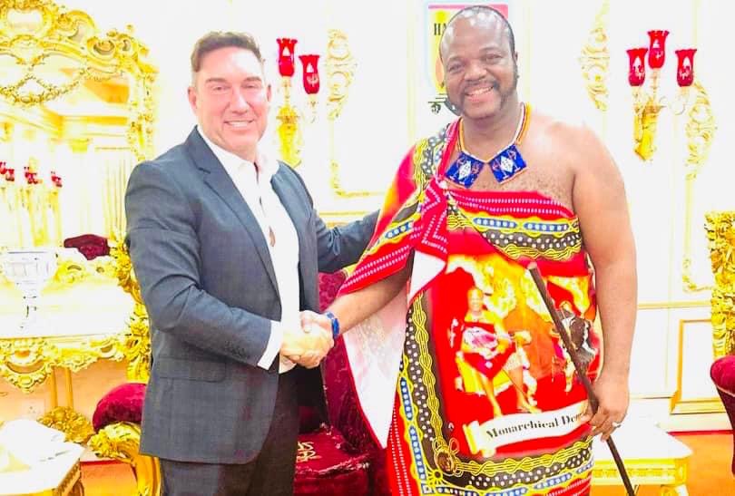 OPINION:A corrupt King who smiles with David Van Niekerk,an alleged R340million Escponent thief.