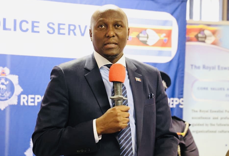ANALYSTS:Prime Minister Russell Mmiso Dlamini is not telling the truth,low salaries causing huge frustration to the police not lack of training.