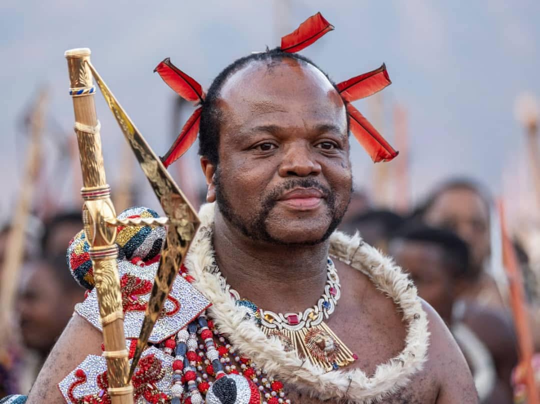 OPINION:King’s Private Secretary Mbongeni Simelane must stop spying Mswati’s secret decisions for Attorney General(AG) Sifiso Khumalo.