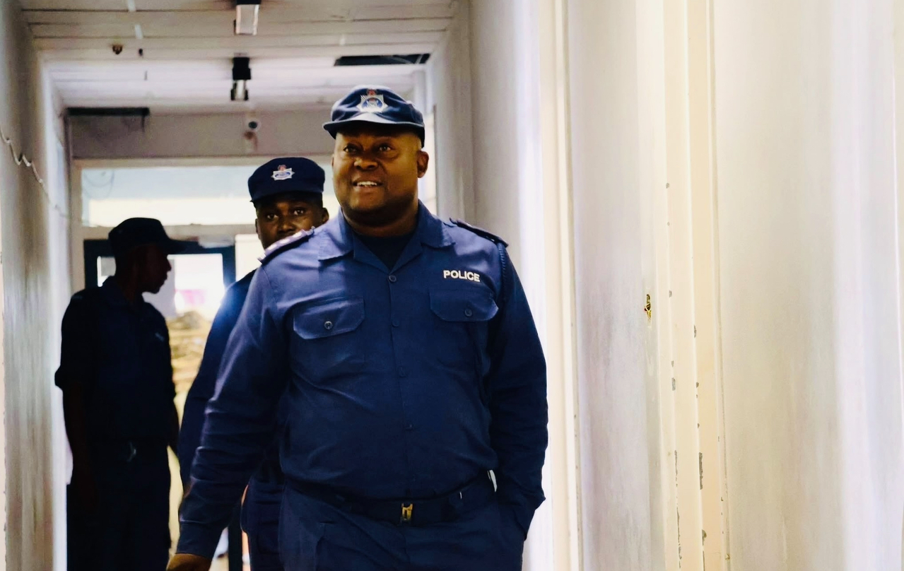 OPINION:Fools will multiply and dominate the country like ‘uMgundzatjani’ if wise and intelligent people keep quiet, stupidity is written all over Assitant Superintendent Nuro Ntibane’s face.