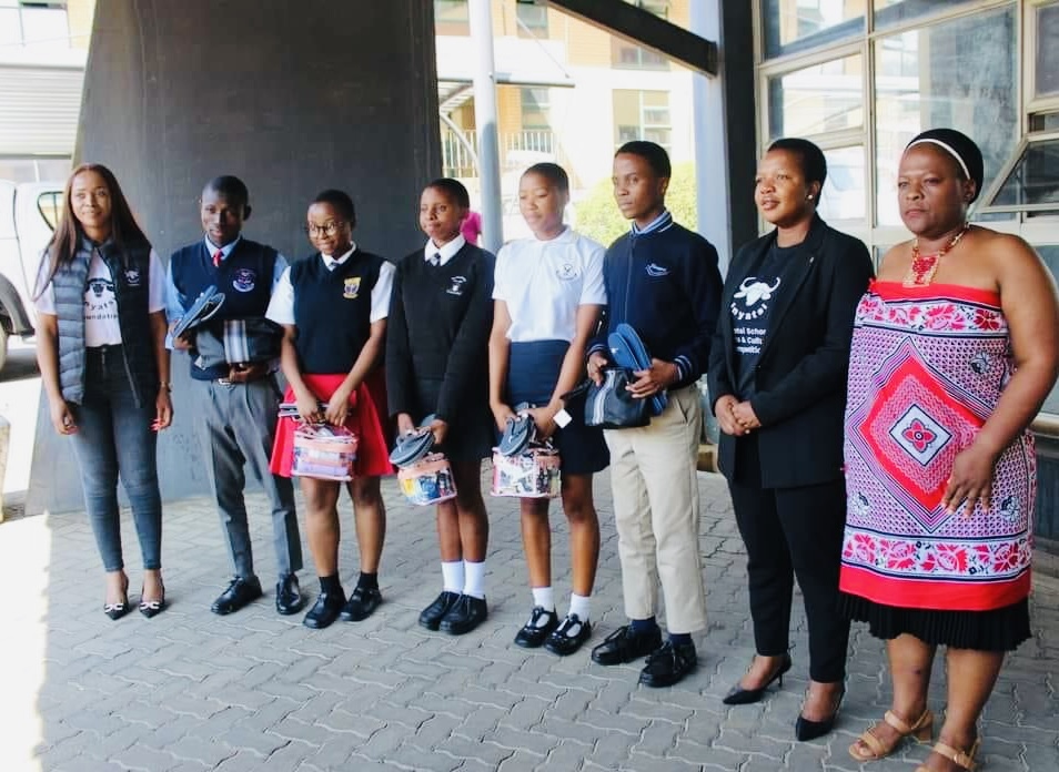 Inyatsi Group pumps-in R20,000.00 in support of High School students representing eSwatini at the Cape Town Schools Arts and Culture Festival.