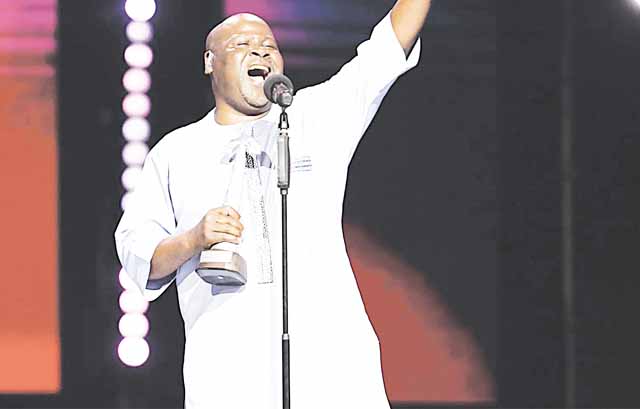 Veteran Gospel Artist Sipho Makhabane gets Life Achievement Award.